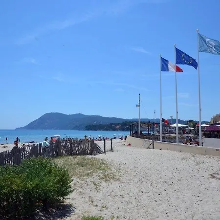 Avec Piscine Et Place De Parking Prive !